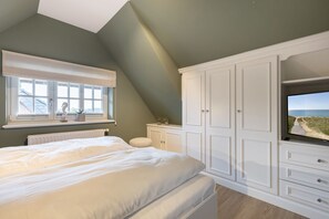 2 chambres, fer et planche à repasser, Wi-Fi, draps fournis