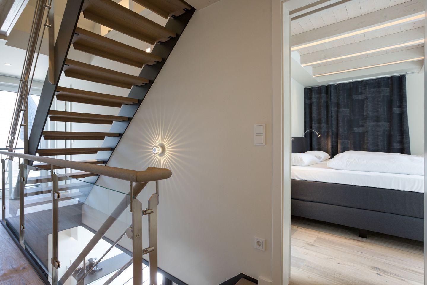 4 slaapkamers, een strijkplank/strijkijzer, wifi, beddengoed