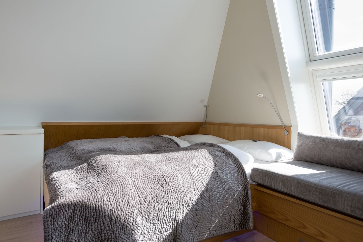 1 slaapkamer, een strijkplank/strijkijzer, wifi, beddengoed