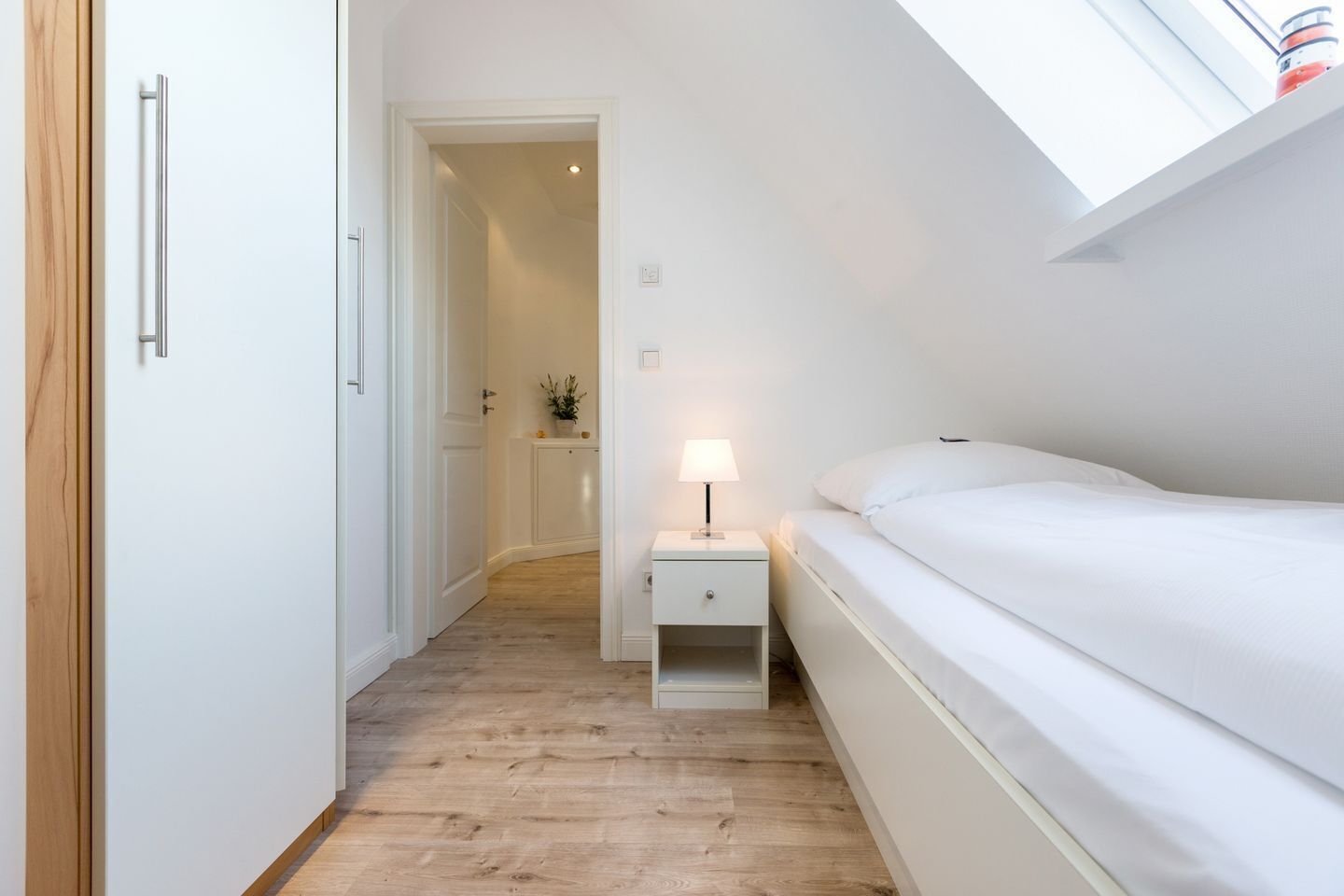 3 bedrooms, desk, iron/ironing board, WiFi