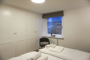 2 habitaciones, tabla de planchar con plancha, wifi y ropa de cama 