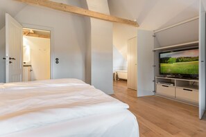 Uklassifisert bilde, 2 av 48, knapp