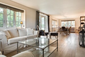 TV, DVD player, stereo