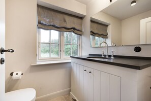 Uklassifisert bilde, 3 av 48, knapp