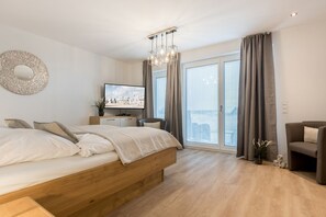 2 bedrooms, in-room safe, iron/ironing board, WiFi