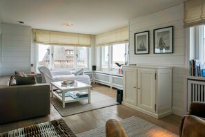 Televisio, DVD-soitin, stereot