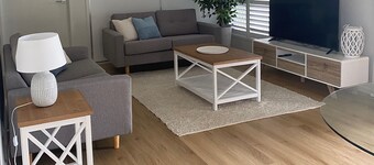 Rural Setting - Close to shops, Townsville Hospital and Riverway