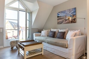 Tv, dvd-spelare och en stereo