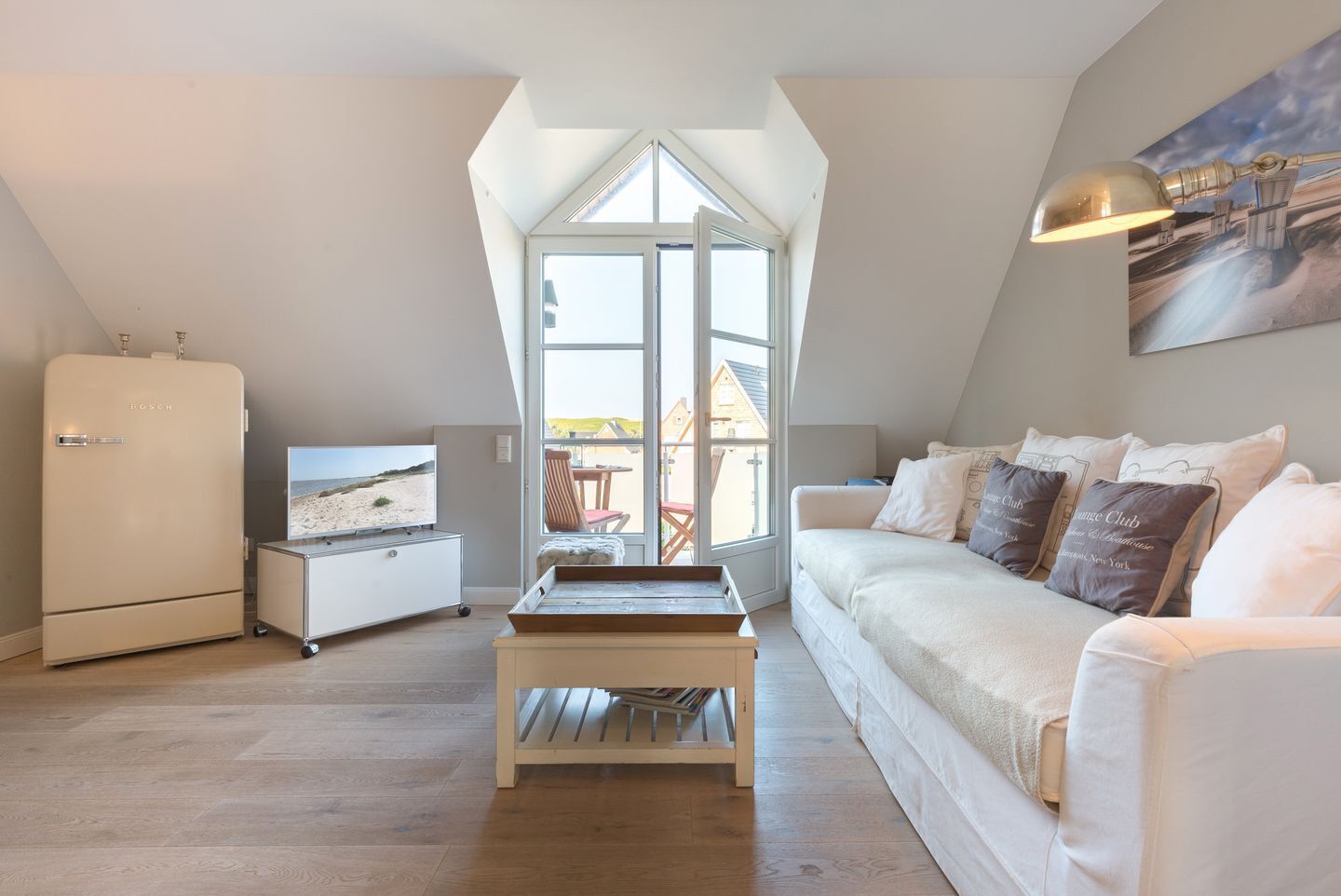 تلفزيون، مشغل دي في دي، ستيريو