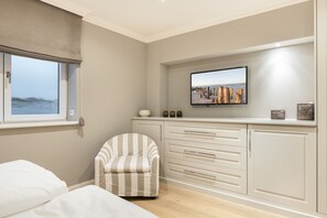 2 slaapkamers, een strijkplank/strijkijzer, wifi, beddengoed