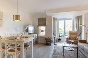 Unclassified image, 3 of 27, button - Dünen & Meer, App. 2 Dünen-nest - In Strandnaher und Dennoch Zentraler Lage Gelegenes 3-raum (Sylt)