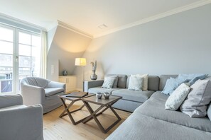 TV, DVD player, stereo - Düün Hüs, App. 4 - Ferienwohnung "düün Hüs, Appartement Nr. 4" in Westerland, Sylt (Sylt)