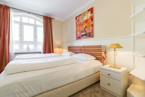 1 bedroom, iron/ironing board, WiFi, bed sheets - Nette-star, App. 14 - Einmalige Lage. Fantastischer Wellnessbereich. Viel Platz und Stil für Zwei (Sylt)