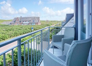 Unclassified image, 3 of 25, button - Lornsenhof, App. 16 Sunset-view - Top Appartment in Bestlage! (Sylt)