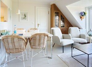 Dining - Lornsenhof, App. 16 Sunset-view - Top Appartment in Bestlage! (Sylt)