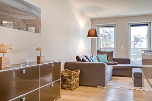 صورة غير مصنفة، 2 من 29، زرّ