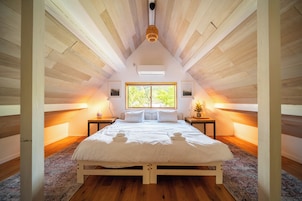 Basic Cottage | 2 bedrooms, desk, free WiFi, bed sheets