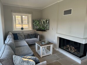 TV - Fernsicht 1 - Hausteil mit ca. 123 m² Nutzfläche und Parkplatz (Wenningstedt-Braderup (Sylt))