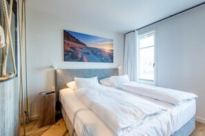 Unclassified image, 2 of 54, button