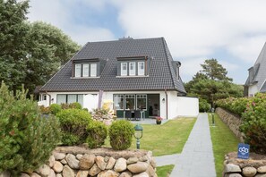 Exterior - Lisas Hüs - Beste Lage Zwischen Dünen und Dorfteich. Tolles Grundstück und Viel Platz (Wenningstedt-Braderup (Sylt))