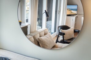 TV, stereo - Dünenhöppler - 2-raum Appartement im Og/dg, ca. 59m² Nutzfläche, Nichtraucher, Keine Haustiere (Wenningstedt-Braderup (Sylt))