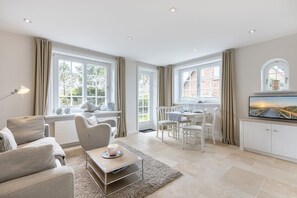 Unclassified image, 3 of 25, button - Wattrosé - In Ruhiger, Sehr Wattnaher Lage Gelegenes 2-raum Appartement im Erdgeschoss (Sylt-Ost)