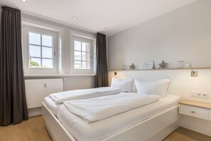 1 slaapkamer, een strijkplank/strijkijzer, wifi, beddengoed