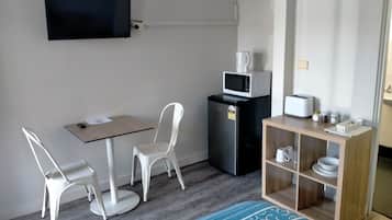 Habitació amb dos llits individuals estàndard | Wifi gratuïta i roba de llit