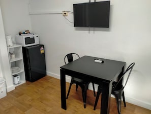 Standard fyrbäddsrum - 1 sovrum | Gratis wi-fi och sängkläder