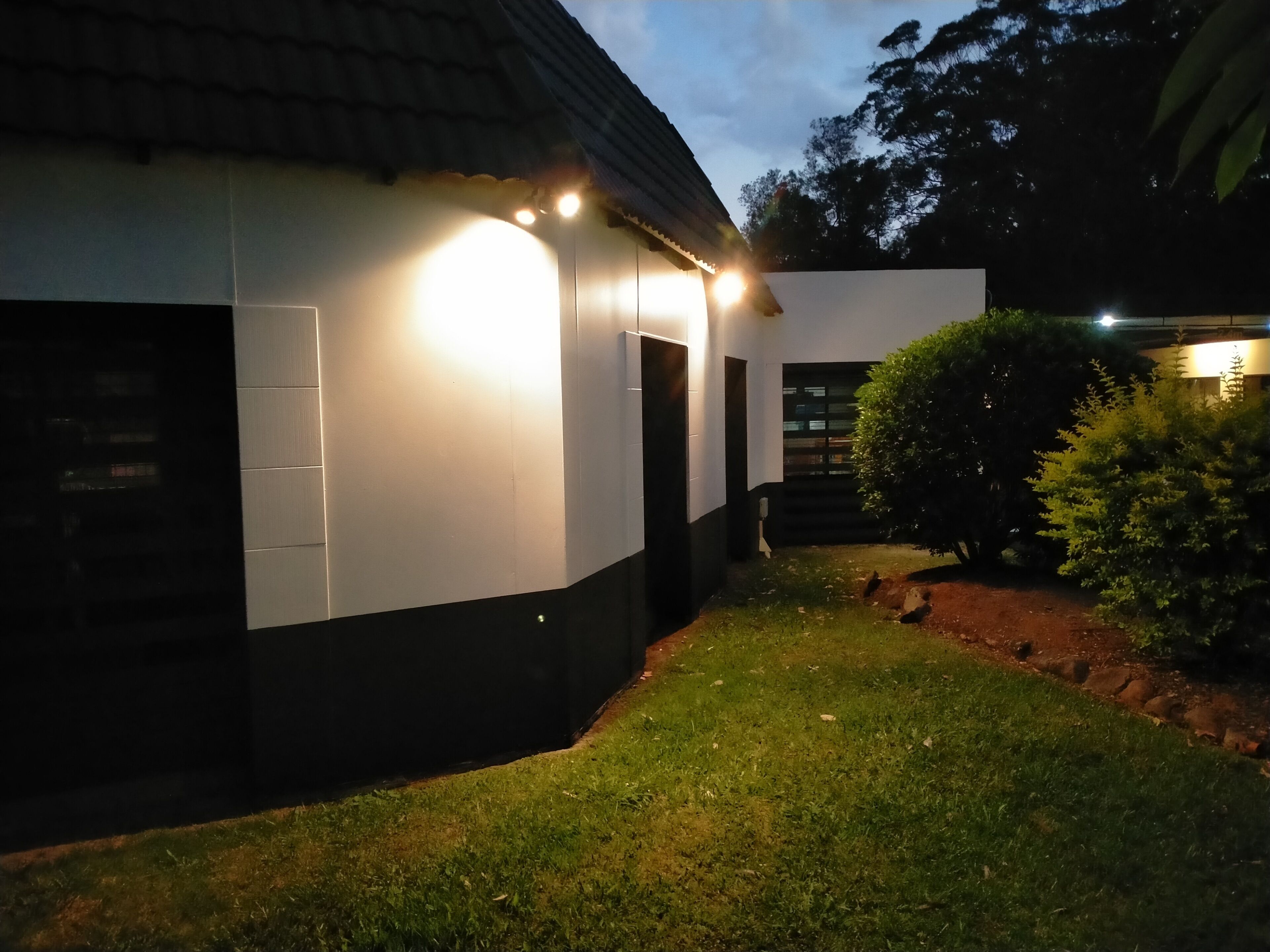 المنشأة من الخارج