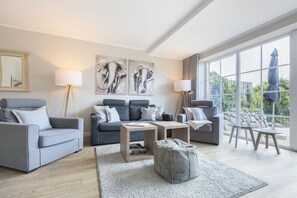 Televisión, reproductor de DVD y estéreo 