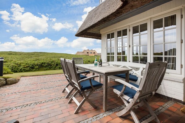 Outdoor dining - Syltrose - Urlaub Unter Reet, Direkt am Meer - was Will man Mehr? (Wenningstedt-Braderup (Sylt))