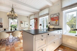 Kühlschrank, Herdplatte, Geschirrspüler