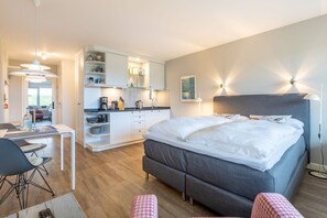 1 bedroom, WiFi, bed sheets