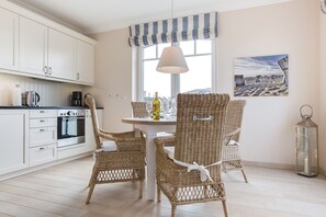 Imagen sin descripción, 2 de 27, botón