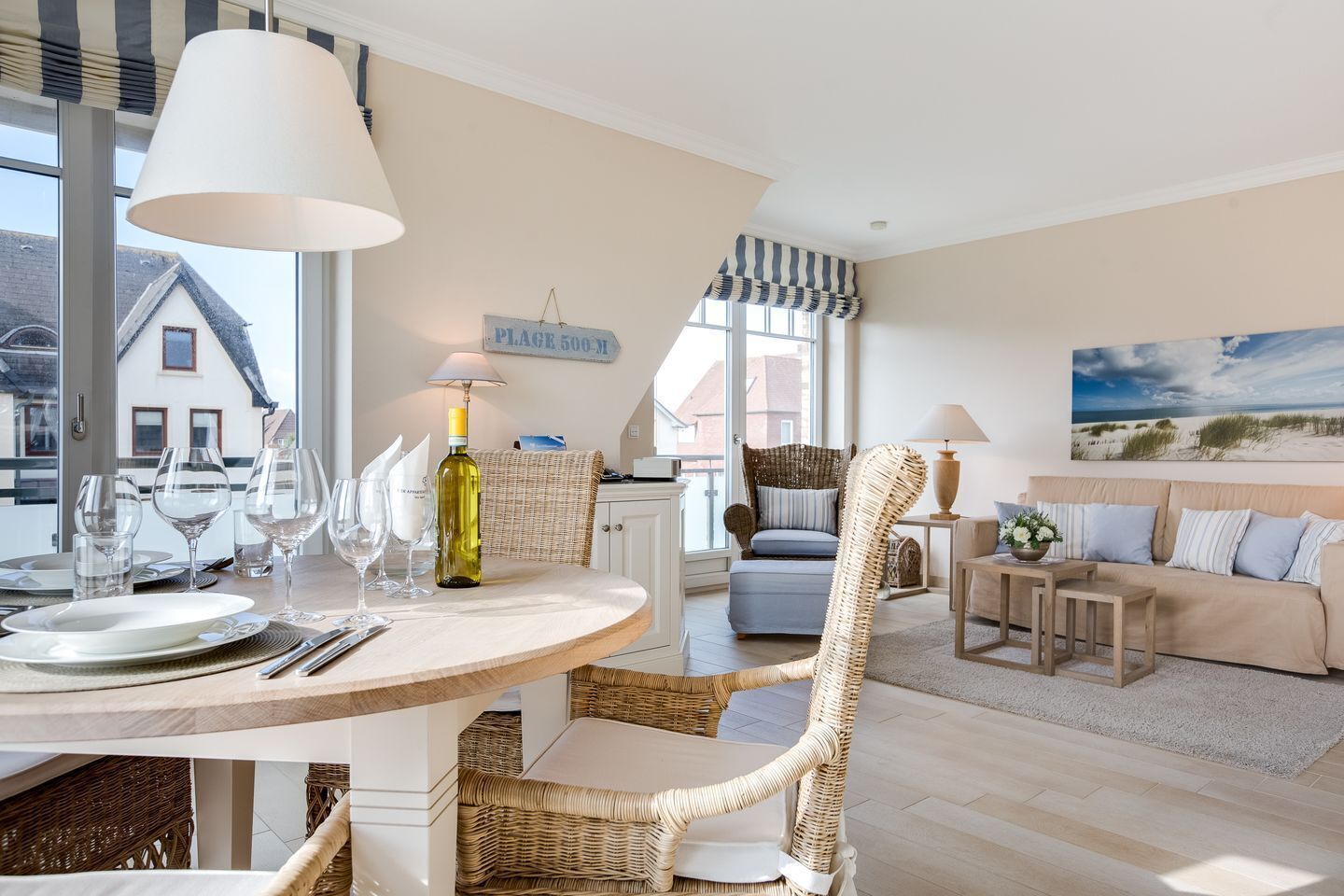 Televisie, een dvd-speler en een stereo