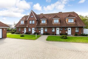 Exterior - Landhaus Wiesenweg - Unmittelbar am Dorfteich Gelegenes 2 1/2-raum Appartement (Wenningstedt-Braderup (Sylt))