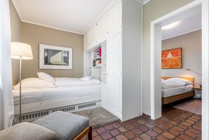 2 habitaciones, tabla de planchar con plancha, wifi y ropa de cama 