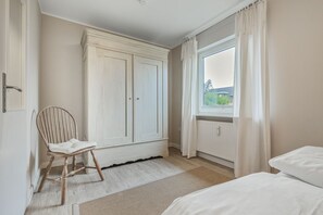 1 bedroom, iron/ironing board, WiFi, bed sheets - Inselliebe, App. 18 - Inselliebe Pur! Viel Mehr Sylt-style Können Sie Nicht Buchen (Wenningstedt-Braderup (Sylt))