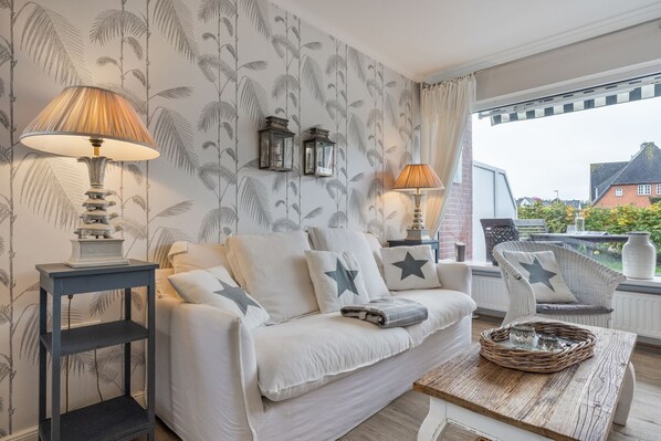 Unclassified image, 1 of 20, button - Inselliebe, App. 18 - Inselliebe Pur! Viel Mehr Sylt-style Können Sie Nicht Buchen (Wenningstedt-Braderup (Sylt))