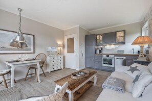 Unclassified image, 3 of 20, button - Inselliebe, App. 18 - Inselliebe Pur! Viel Mehr Sylt-style Können Sie Nicht Buchen (Wenningstedt-Braderup (Sylt))