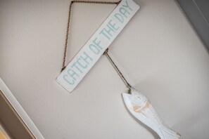 Luokittelematon kuva, 4 kautta 20, painike