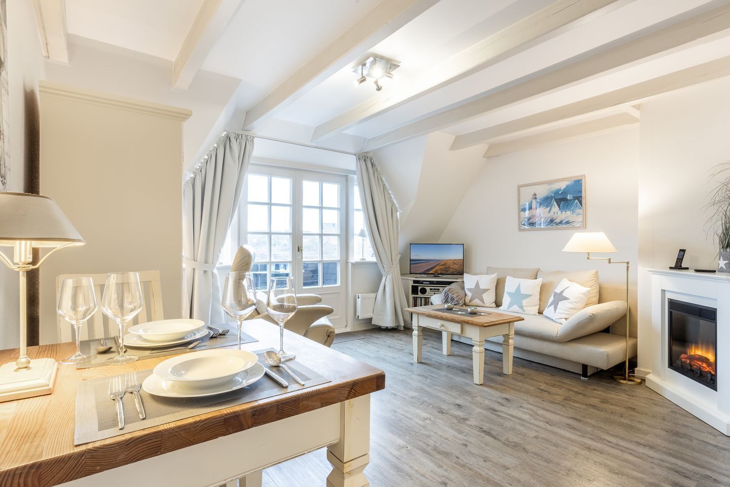 TV, DVD player, aparelho de som