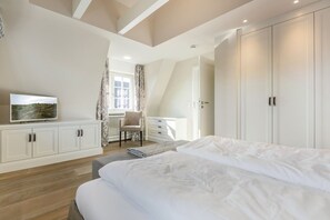 4 soverom, skrivebord, strykejern/-brett og wi-fi