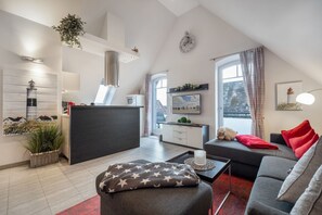 Télévision, lecteur de DVD, chaîne hi-fi