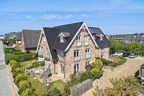 Exterior - Landhaus Berthin-bleeg, App. 6 Horizont - Im Herzen von Wenningstedt Erwartet Sie das Landhaus (Wenningstedt-Braderup (Sylt))