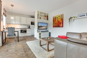 Televisión, reproductor de DVD y estéreo 