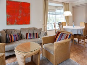 TV, fireplace, DVD player, stereo - Christa, App. 2 - First-class Suiten in Bestlage (Wenningstedt-Braderup (Sylt))