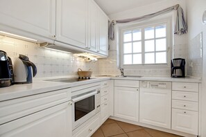 Kühlschrank, Herdplatte, Geschirrspüler