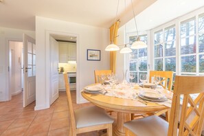 Unclassified image, 5 of 29, button - Carin, App. 1 - De-luxe Dorfteich-flair (Wenningstedt-Braderup (Sylt))